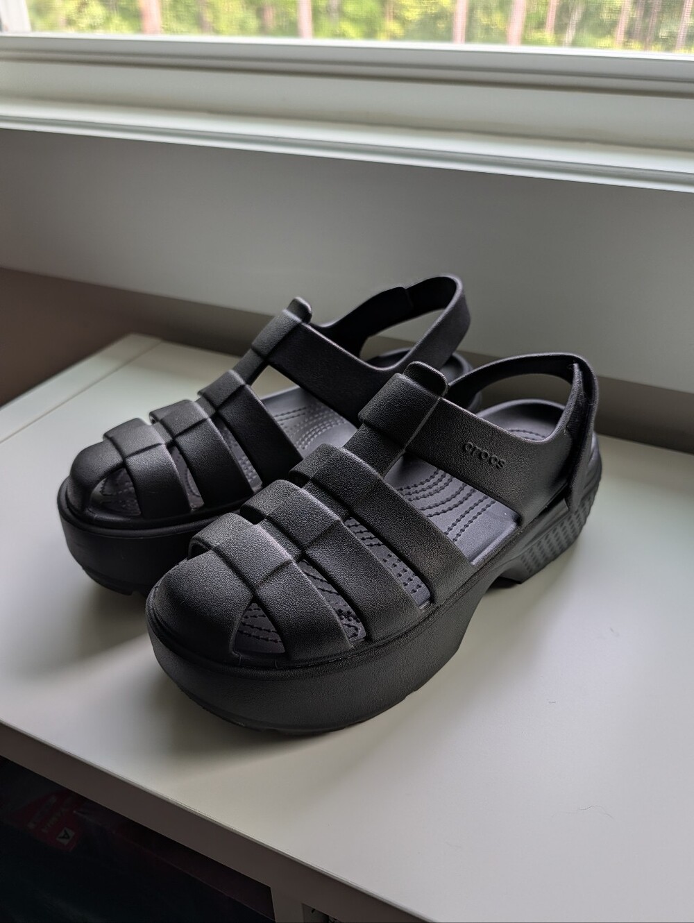 CROCS Women’s Black Stomp Platform Fisherman Sandals